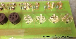 Expertenreparatur für wassergeschädigte Industrieelektronik