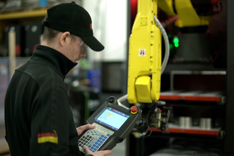 Acieta stellt FastLoad vor: Hochgeschwindigkeits-Roboter-Beladezelle für höhere Produktionseffizienz