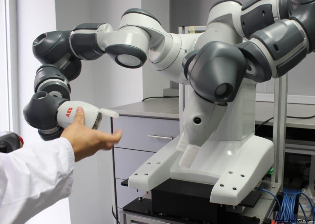 Wie kollaborative Robotik die Industrie revolutioniert: Vorteile, Trends & Schlüsselanwendungen