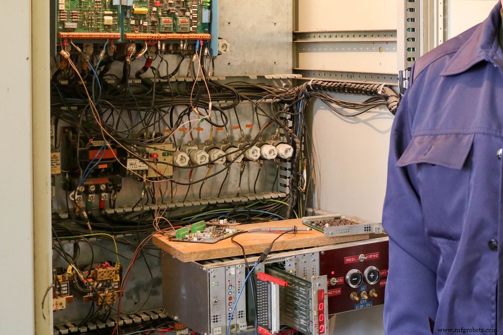 2SC2879 Transistor: Wichtige Eigenschaften, Pinbelegung und Anwendungen