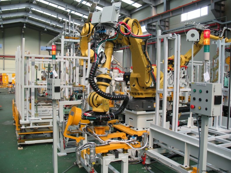 Hydraulikleckage-Gefahren: System & Sicherheit schützen