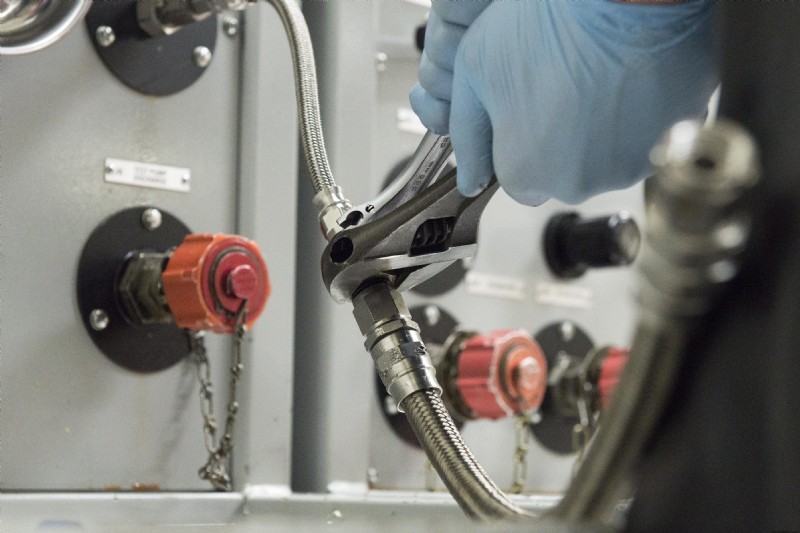 Optimale Hydraulikschlauch-Armaturen & Flansche für zuverlässige, abgedichtete Verbindungen