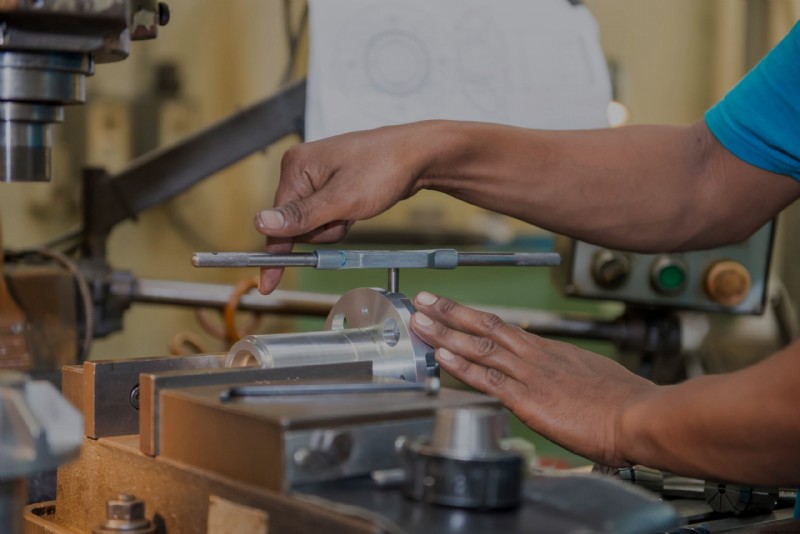 CNC-Bearbeitung optimieren: Design- & Fertigungslösungen für scharfe Innenkanten