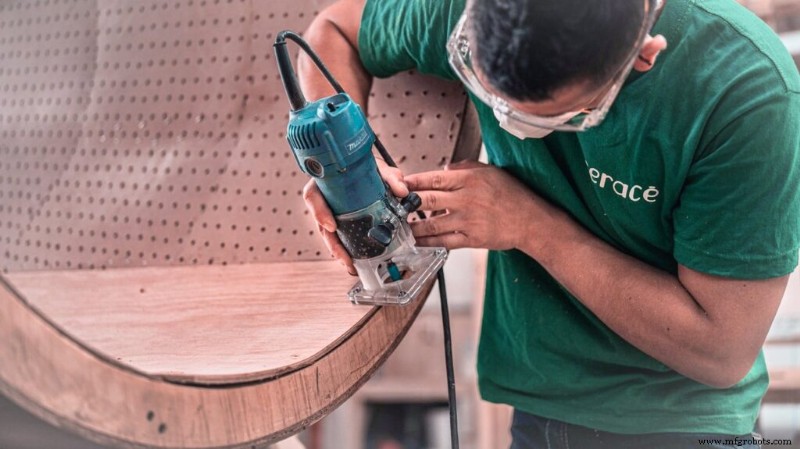 Top 7 Wege, wie Roboter die Möbelproduktion revolutionieren