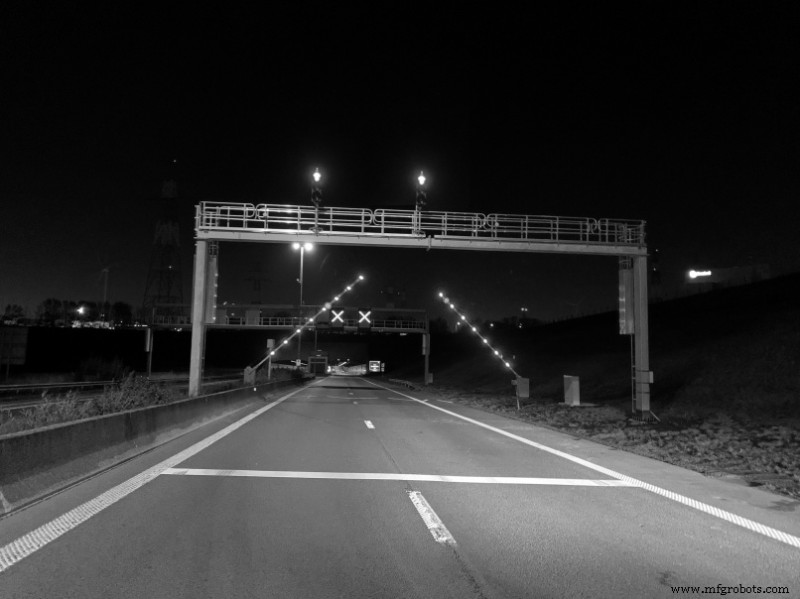 Rote Lichter auf PLCnext mit OpenCV und Python erkennen