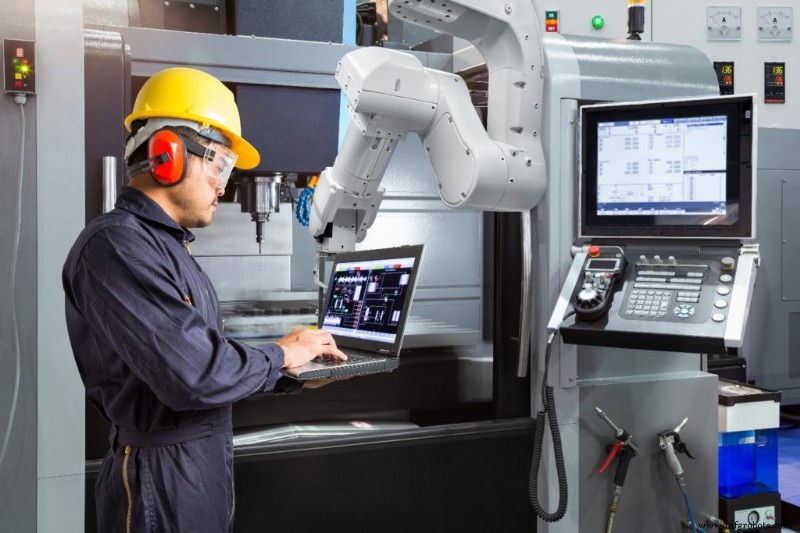CNC-Zerspanung erklärt: Wie Computer Präzisionsteile formen